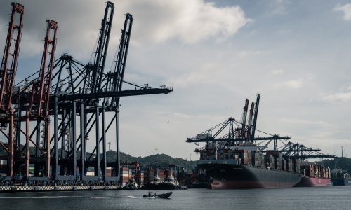 A view of a container ship at Manzanillo Port